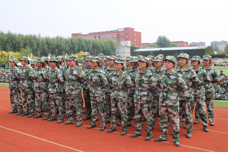 学生军训